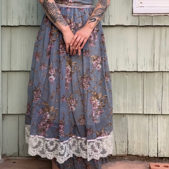 SOLD Vintage Gunne Sax floral lace prairie dress - Picture 5 of 11